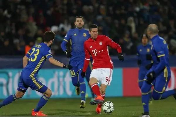 他曾在托特 他曾在托特