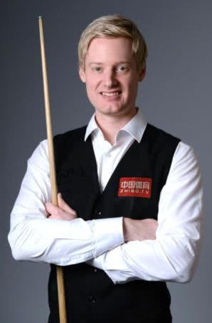 展的年轻球 展的年轻球